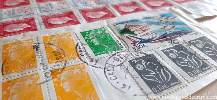 Comment comprendre les différentes couleurs de timbres et leurs tarifs