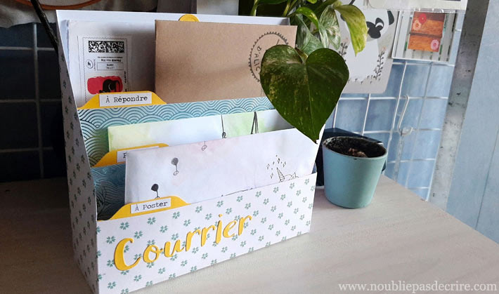 Scrapbooking, une boite pour ranger son courrier, tuto pas à pas